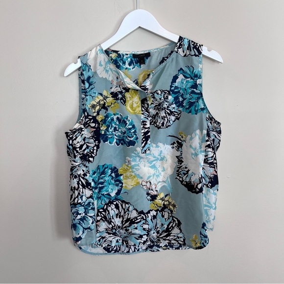 J. Crew Tops - J Crew Silk Aquatic Floral Half Button Sleeveless Shell Tank Blouse Top Size 8